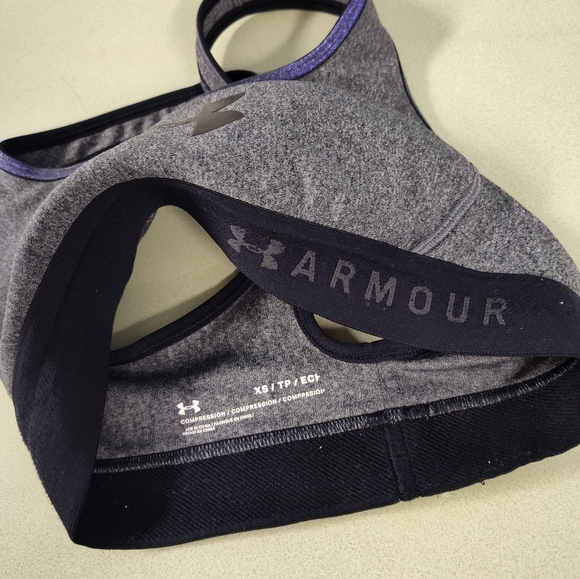 Under Armour Peekhole Razorback Sports Bra - Picture 4 of 8